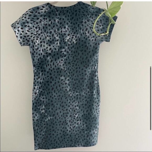 NWT MONROW Cheetah Cap Sleeve Tee Dress - Picture 4 of 5
